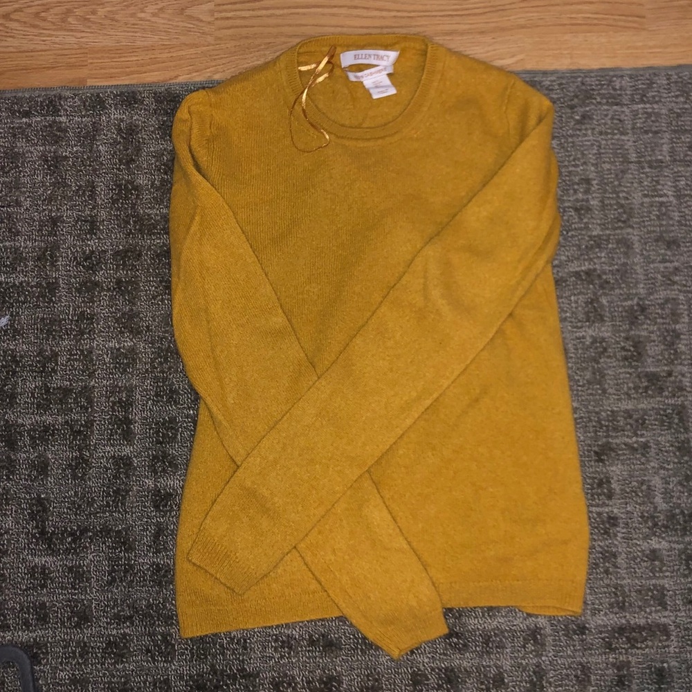 Cashmere mustard sweater